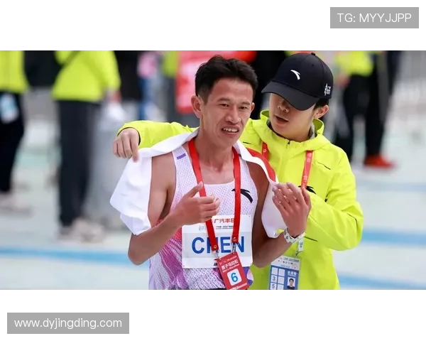 广州飞盘队在城市马拉松中的默契配合与精彩表现分析