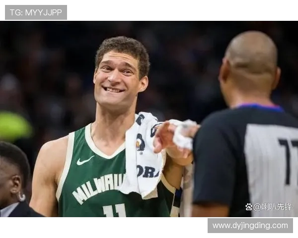 布鲁克洛佩斯：从NBA巨星到篮球战术的变革者