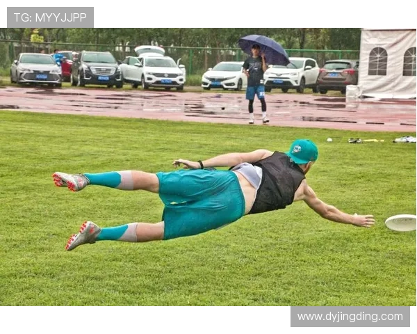 飞盘热潮下的杭州飞盘队快攻战术解析与发展前景探讨