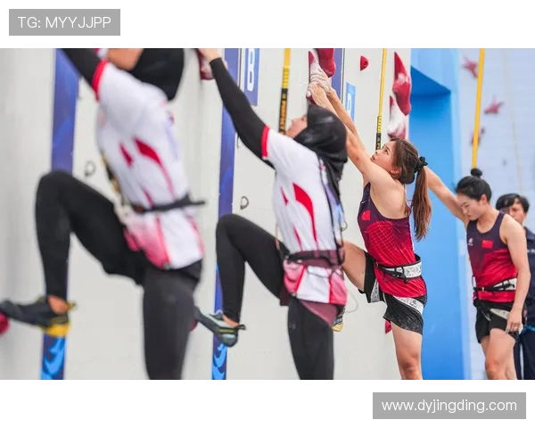 成都攀岩队在全国攀岩耐力排行榜中荣获第四名的辉煌成就