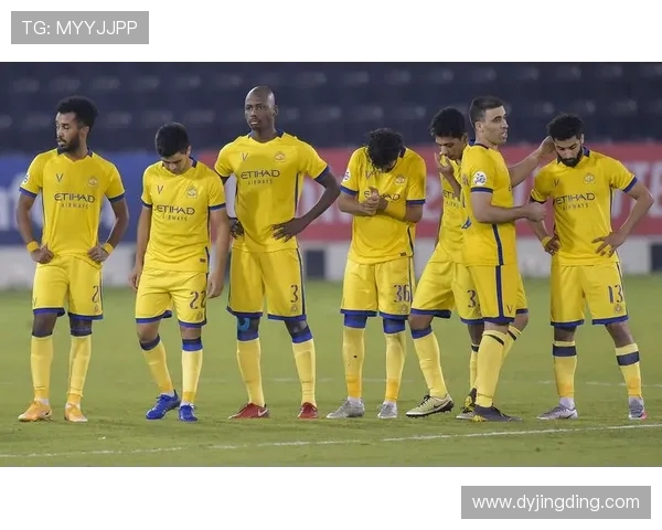 成都足球队荣登足球战术排行榜第四名引发热议与关注